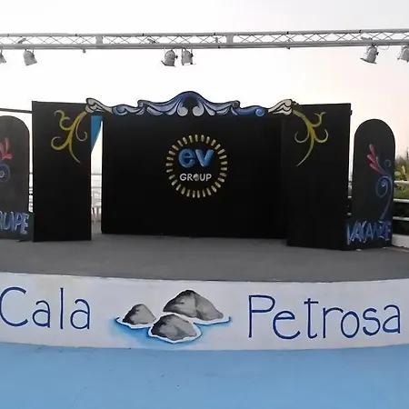 Szálloda Cala Petrosa 3*