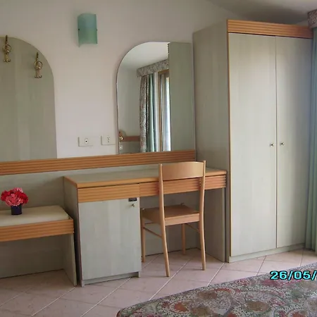 Cala Petrosa Hotel 3*