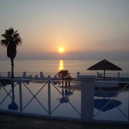 Szálloda Cala Petrosa 3*