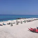 Cala Petrosa 호텔