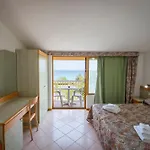 Cala Petrosa 3*