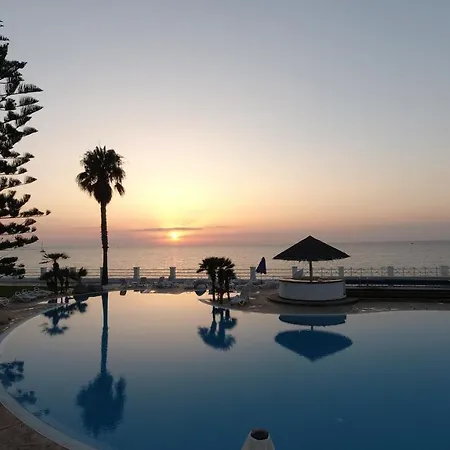 Hotel Cala Petrosa 3*