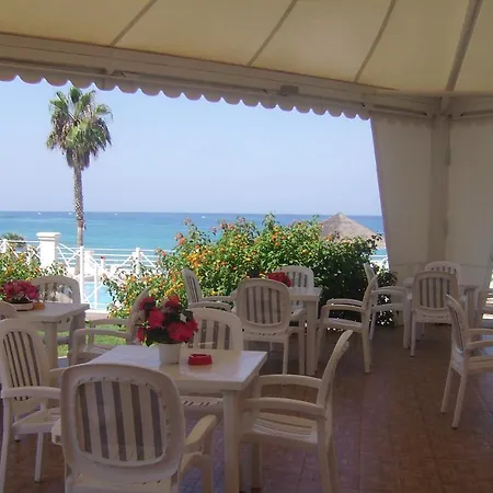 Cala Petrosa Hotel 3*