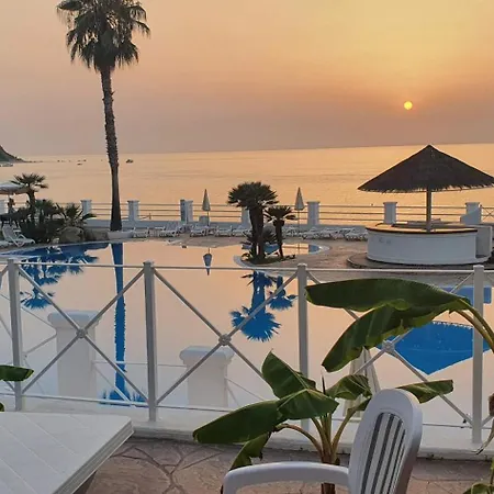 Cala Petrosa Hotel
