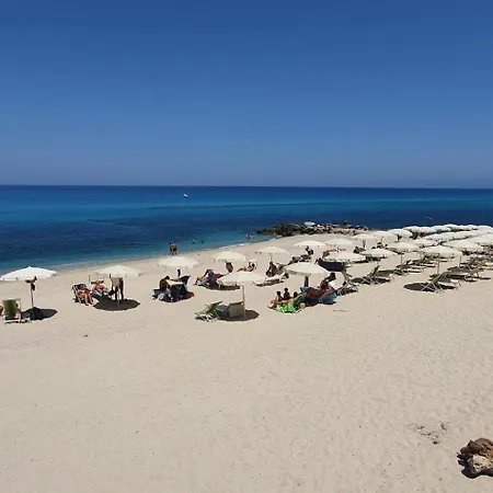 Cala Petrosa Hotel 3*