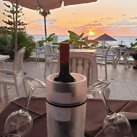 Cala Petrosa Hotel 3*