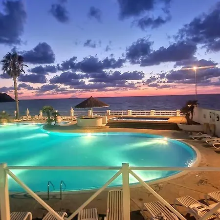 Cala Petrosa 3* Parghelia