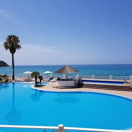 Cala Petrosa Отель