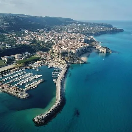 Cala Petrosa 3* Parghelia