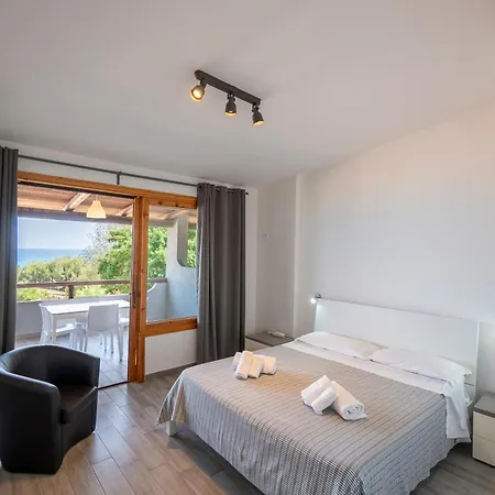 Cala Petrosa Hotel 3*