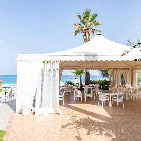 Cala Petrosa 3*