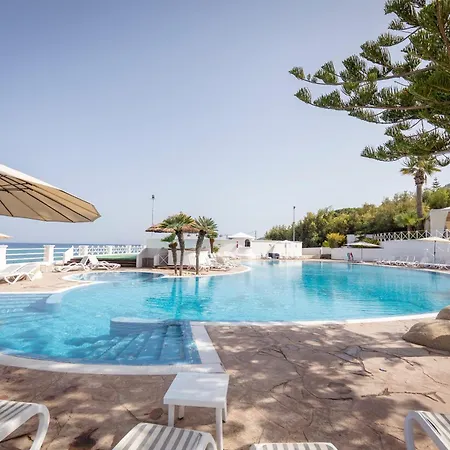 Отель Cala Petrosa 3*