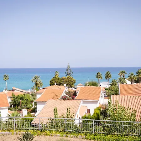 Cala Petrosa Отель