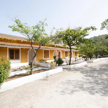 Cala Petrosa Hotel 3*