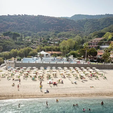Отель Cala Petrosa Паргелия