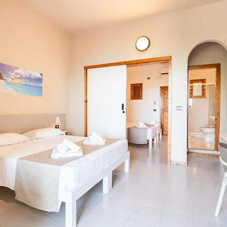 Cala Petrosa 3*