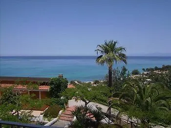 Cala Petrosa Hotel 3*