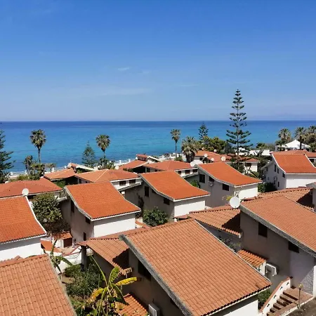 Hotel Cala Petrosa 3*