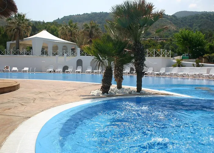 Cala Petrosa 3* Parghelia