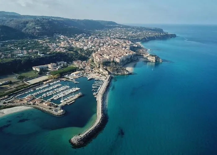 Cala Petrosa 3* Parghelia