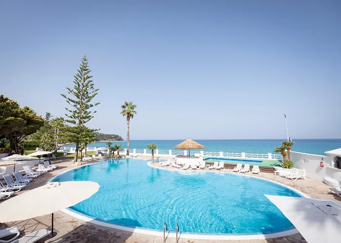 Cala Petrosa Hotel 3*